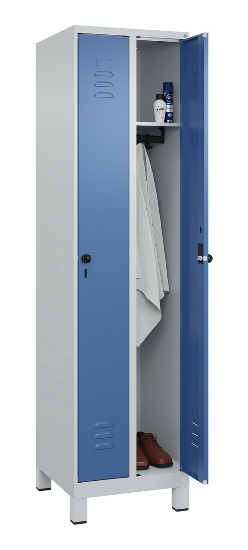 C+P Spind Classic PLUS 080010-39 mit Füßen 3 Abt. 250mm Zylinderschloss (HxBxT) 1950x750x500mm 7016/7016