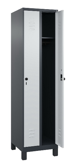 C+P Spind Classic PLUS 080010-39 mit Füßen 3 Abt. 250mm Zylinderschloss (HxBxT) 1950x750x500mm 7016/7016