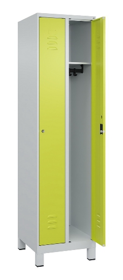 C+P Spind Classic PLUS 080010-39 mit Füßen 3 Abt. 250mm Zylinderschloss (HxBxT) 1950x750x500mm 7016/7016