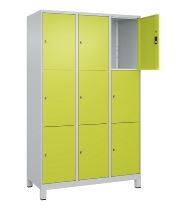 C+P Schließfachschrank Classic PLUS, Füße, 2 Abteile, 1950x800x500mm, 7035/7016