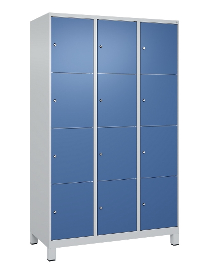 C+P Schließfachschrank Classic PLUS, Sockel, 3 Abteile, 1950x900x500mm, 7035/2004