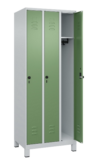 C+P Spind Classic PLUS 080010-39 mit Füßen 3 Abt. 250mm Zylinderschloss (HxBxT) 1950x750x500mm 7016/7016