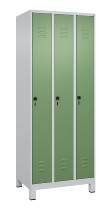 C+P Spind Classic PLUS 080010-39 mit Füßen 3 Abt. 250mm Zylinderschloss (HxBxT) 1950x750x500mm 7016/7016