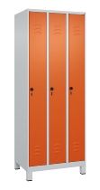 C+P Spind Classic PLUS 080010-39 mit Füßen 3 Abt. 250mm Zylinderschloss (HxBxT) 1950x750x500mm 7016/7016