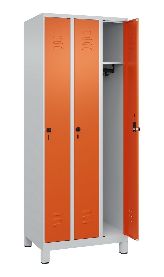 C+P Spind Classic PLUS 080010-39 mit Füßen 3 Abt. 250mm Zylinderschloss (HxBxT) 1950x750x500mm 7016/7016