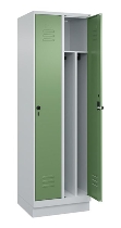 C+P Spind Classic PLUS 080020-12f mit Sockel 1 Abt.400mm Trennwand Drehriegel (HxBxT) 1950x400x500mm 7035/2004