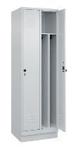 C+P Spind Classic PLUS 080020-12f mit Sockel 1 Abt.400mm Trennwand Drehriegel (HxBxT) 1950x400x500mm 7035/2004