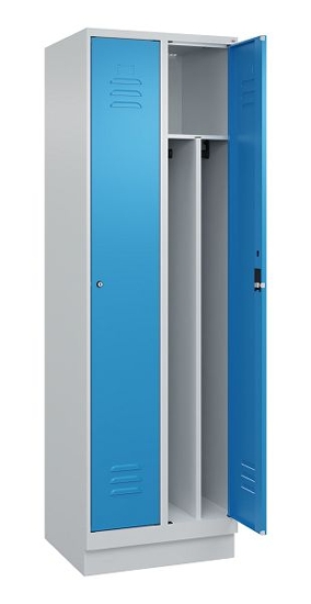C+P Spind Classic PLUS 080020-12f mit Sockel 1 Abt.400mm Trennwand Drehriegel (HxBxT) 1950x400x500mm 7035/2004