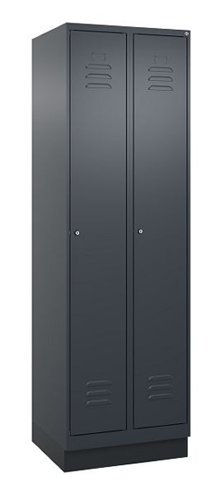 C+P Spind Classic PLUS 080020-12f mit Sockel 1 Abt.400mm Trennwand Drehriegel (HxBxT) 1950x400x500mm 7035/2004