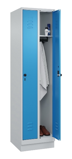 C+P Spind Classic PLUS 080020-39 mit Sockel 3 Abt. 250mm Drehriegel (HxBxT) 1950x750x500mm 7035/3003