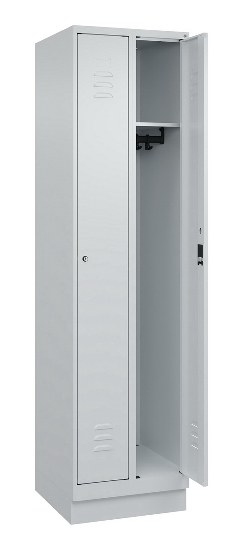 C+P Spind Classic PLUS 080020-39 mit Sockel 3 Abt. 250mm Drehriegel (HxBxT) 1950x750x500mm 7035/3003