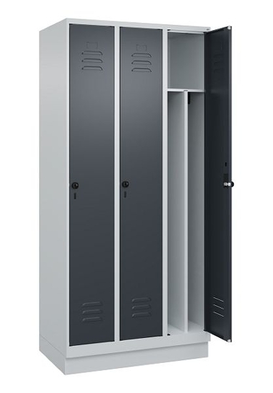 C+P Spind Classic PLUS 080020-12f mit Sockel 1 Abt.400mm Trennwand Drehriegel (HxBxT) 1950x400x500mm 7035/2004
