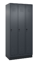 C+P Spind Classic PLUS 080020-12f mit Sockel 1 Abt.400mm Trennwand Drehriegel (HxBxT) 1950x400x500mm 7035/2004