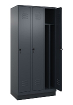 C+P Spind Classic PLUS 080020-12f mit Sockel 1 Abt.400mm Trennwand Drehriegel (HxBxT) 1950x400x500mm 7035/2004