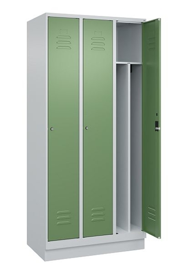 C+P Spind Classic PLUS 080020-12f mit Sockel 1 Abt.400mm Trennwand Drehriegel (HxBxT) 1950x400x500mm 7035/2004