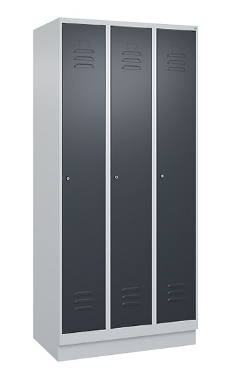 C+P Spind Classic PLUS 080020-12f mit Sockel 1 Abt.400mm Trennwand Drehriegel (HxBxT) 1950x400x500mm 7035/2004