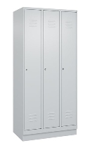 C+P Spind Classic PLUS 080020-12f mit Sockel 1 Abt.400mm Trennwand Drehriegel (HxBxT) 1950x400x500mm 7035/2004