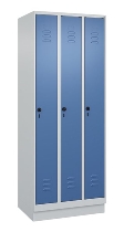 C+P Spind Classic PLUS 080020-39 mit Sockel 3 Abt. 250mm Drehriegel (HxBxT) 1950x750x500mm 7035/3003