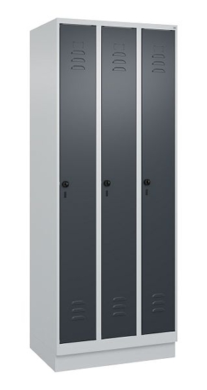 C+P Spind Classic PLUS 080020-39 mit Sockel 3 Abt. 250mm Drehriegel (HxBxT) 1950x750x500mm 7035/3003