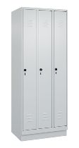 C+P Spind Classic PLUS 080020-39 mit Sockel 3 Abt. 250mm Drehriegel (HxBxT) 1950x750x500mm 7035/3003