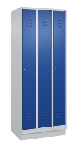 C+P Spind Classic PLUS 080020-39 mit Sockel 3 Abt. 250mm Drehriegel (HxBxT) 1950x750x500mm 7035/3003