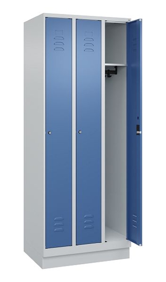 C+P Spind Classic PLUS 080020-39 mit Sockel 3 Abt. 250mm Drehriegel (HxBxT) 1950x750x500mm 7035/3003