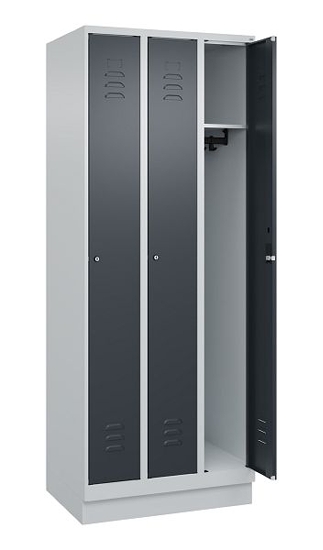 C+P Spind Classic PLUS 080020-39 mit Sockel 3 Abt. 250mm Drehriegel (HxBxT) 1950x750x500mm 7035/3003
