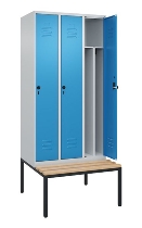 C+P Spind Classic PLUS 0800507-20f mit Trennwand +Sitzbank 2 Abt.300mm Drehriegel (HxBxT) 2120x600x815mm 7035/0024
