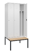 C+P Spind Classic PLUS 0800507-20f mit Trennwand +Sitzbank 2 Abt.300mm Drehriegel (HxBxT) 2120x600x815mm 7035/0024