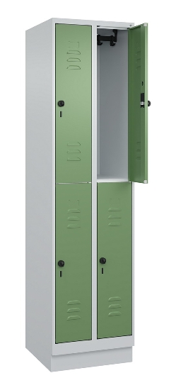 C+P Doppelstock-Spind 080310-29 Classic PLUS mit Sockel 2 Abt.250mm je 2 Fächer Drehriegel (HxBxT)1950x500x500mm 7035/7016