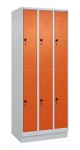 C+P Doppelstock-Spind 080310-29 Classic PLUS mit Sockel 2 Abt.250mm je 2 Fächer Drehriegel (HxBxT)1950x500x500mm 7035/7016