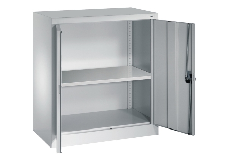 C+P Flügeltürenschrank Basis PLUS 130287-350 Fachböden lackiert Griffschale mit Zylinderschloss (HxBxT) 1950x930x400mm 7035/7035