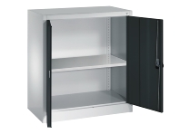 C+P Flügeltürenschrank 130987-350 Serie 12 Fachböden lackiert Griffschale mit Zylinderschloss (HxBxT) 1000x935x400mm 7035/7016