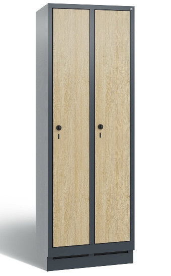 C+P Garderobenschrank Evolo48 3-Abteile 400mm breit mit Füßen (HxBxT) 1850x1200x500mm Verkehrsweiß/HPL Weiß 