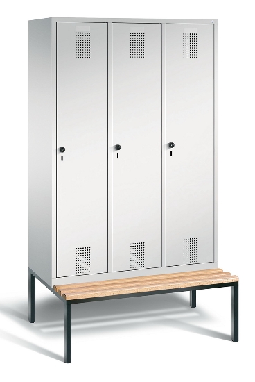 C+P Garderobenschrank Evolo48 4-Abteile 400mm untergeb. Bank (HxBxT) 2090x1590x500/815mm Lichtgrau/Rubinrot