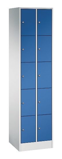 C+P Schließfachschrank Serie 8070 mit Sockel 3 Abt.240mm 5 Fächer B190mm (HxBxT)1950x680x480mm 7035/3003