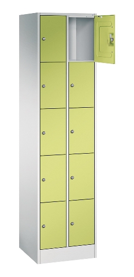 C+P Schließfachschrank Serie 8070 mit Sockel 3 Abt.240mm 5 Fächer B190mm (HxBxT)1950x680x480mm 7035/3003