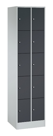 C+P Schließfachschrank Serie 8070 mit Sockel 3 Abt.240mm 5 Fächer B190mm (HxBxT)1950x680x480mm 7035/3003