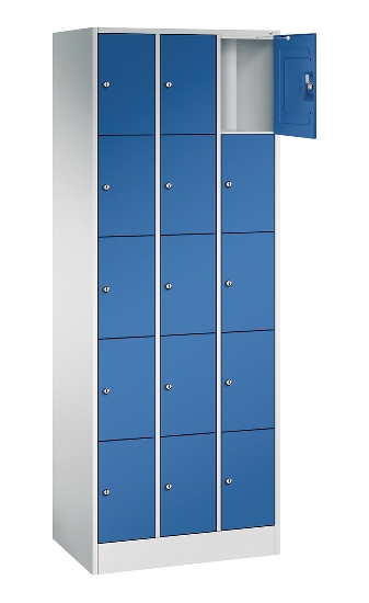 C+P Schließfachschrank Serie 8070 mit Sockel 3 Abt.240mm 5 Fächer B190mm (HxBxT)1950x680x480mm 7035/3003