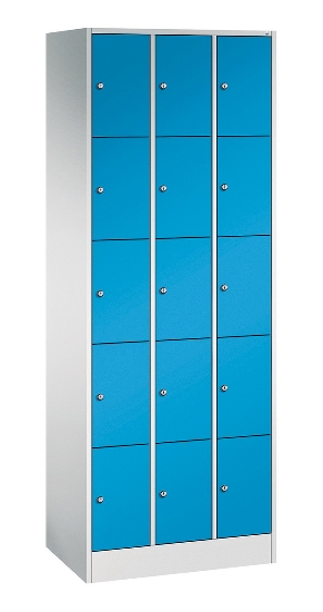 C+P Schließfachschrank Serie 8070 mit Sockel 3 Abt.240mm 5 Fächer B190mm (HxBxT)1950x680x480mm 7035/3003