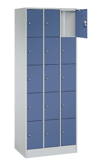 C+P Schließfachschrank Serie 8070 mit Sockel 3 Abt.240mm 5 Fächer B190mm (HxBxT)1950x680x480mm 7035/3003