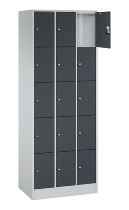 C+P Schließfachschrank Serie 8070 mit Sockel 3 Abt.240mm 5 Fächer B190mm (HxBxT)1950x680x480mm 7035/3003