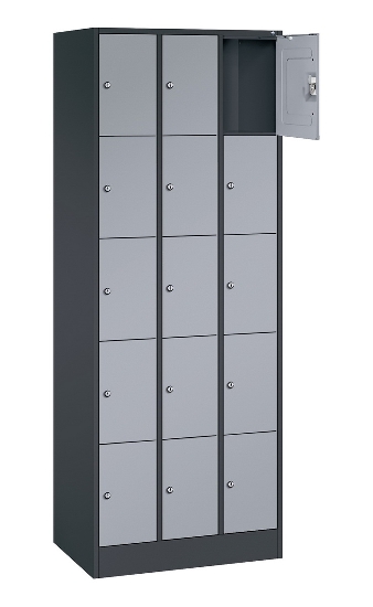 C+P Schließfachschrank Serie 8070 mit Sockel 3 Abt.240mm 5 Fächer B190mm (HxBxT)1950x680x480mm 7035/3003