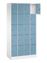 C+P Schließfachschrank Serie 8070 mit Sockel 3 Abt.240mm 5 Fächer B190mm (HxBxT)1950x680x480mm 7035/3003