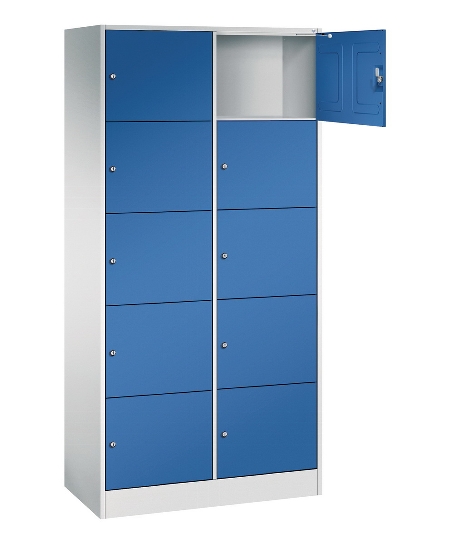 C+P Schließfachschrank Serie 8070 mit Sockel 3 Abt.240mm 5 Fächer B190mm (HxBxT)1950x680x480mm 7035/3003