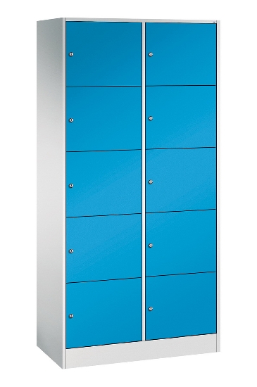C+P Schließfachschrank Serie 8070 mit Sockel 3 Abt.240mm 5 Fächer B190mm (HxBxT)1950x680x480mm 7035/3003