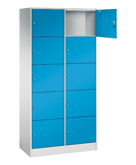 C+P Schließfachschrank Serie 8070 mit Sockel 3 Abt.240mm 5 Fächer B190mm (HxBxT)1950x680x480mm 7035/3003