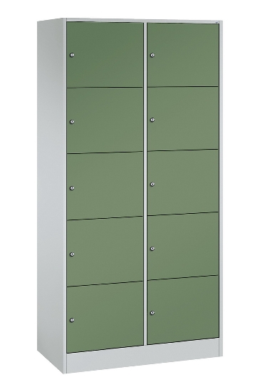 C+P Schließfachschrank Serie 8070 mit Sockel 3 Abt.240mm 5 Fächer B190mm (HxBxT)1950x680x480mm 7035/3003