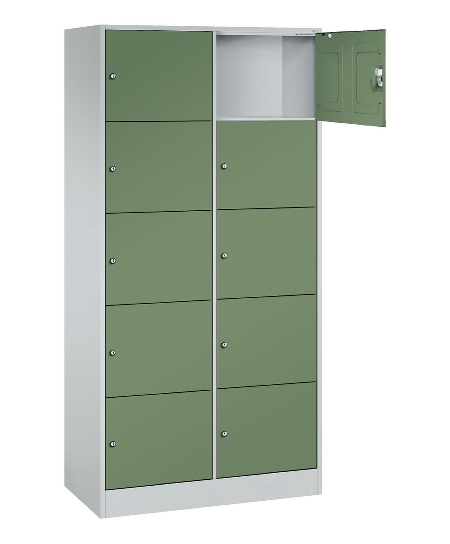 C+P Schließfachschrank Serie 8070 mit Sockel 3 Abt.240mm 5 Fächer B190mm (HxBxT)1950x680x480mm 7035/3003