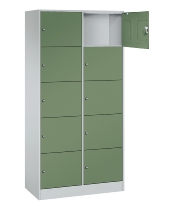 C+P Schließfachschrank Serie 8070 mit Sockel 3 Abt.240mm 5 Fächer B190mm (HxBxT)1950x680x480mm 7035/3003